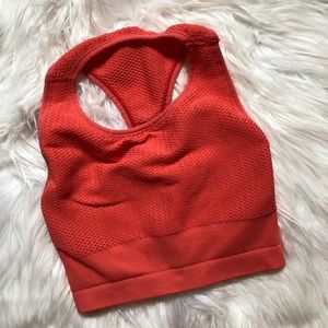 Alo Yoga  Coral Racer Back fitted crop top